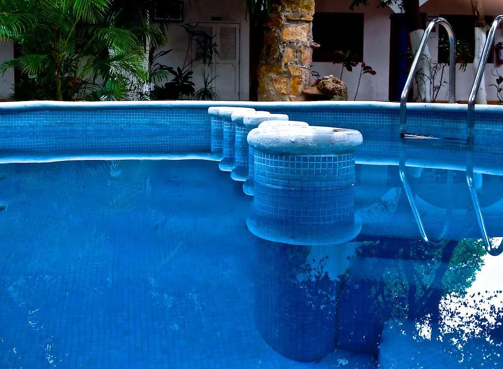 Hotel Azul By Encanto Playa del Carmen 2*,